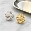 Nuevos gemelos metálicos plisados en forma de corazón para mujer, elegante accesorio para camisa con textura mate, gemelos para vestido en forma de corazón