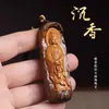 Colgante de Collar de Buda Amitabha Tallado en Madera de Agar Natural para Hombres y Mujeres Collar de Madera de Agar para Parejas Colgante de Madera Buda Amuleto de Buda