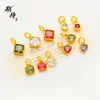 Esperando el mismo colgante de conservación de color fuerte de la Tienda de Oro, Joyería de Rombo de Oro Arena Vietnamita con Piedra Blanca, Accesorios Simples y Versátiles de Alta Calidad