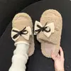 Pantuflas peludas para mujer, para usar en exteriores, con lazo, suela plana, estilo nuevo, pantuflas de algodón, 2026, a la moda, alta calidad, otoño/invierno, versátiles