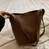 Bolsa Transfronteiriça Nova Cor Sólida Grande Capacidade para Mulheres, Bolsa Tote Retrô Fashion e Versátil, Bolsa de Ombro Axilar Estilo Coreano para o Dia a Dia