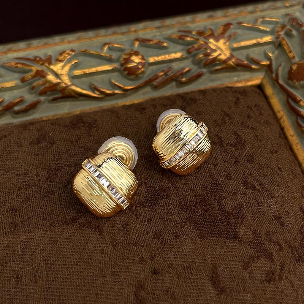 W1317.jpg