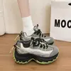 Zapatos de suela gruesa para aumentar la altura, estilo 'Little Monster Dad Shoes' para mujer, nuevos 2026, súper calientes, ligeros, cómodos, casuales, deportivos, para mujer