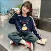 Roupa infantil, algodão puro, estilo americano, manga longa com três listras, design criativo, top versátil casual para primavera e outono, moderno para crianças mais velhas