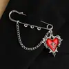Broche Europeu e Americano Transfronteiriço de Joias em Formato de Coração Estrela Estrela de Quatro Pontas Corrente com Franja Acessório de Roupa para Mulheres Moda de Luxo Leve Acessório de Alfinete