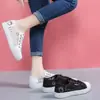Sapatos de Verão Femininos Branco Garça Almofada Estudante Malha Fina Furada Superfície de Malha Sapatos Brancos Pequenos Femininos Cano Baixo Respirável Versátil