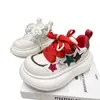 Venda Quente Casual Aumentador de Altura Pão Estrela Sapatos Femininos 2026 Outono Novo Versátil Sola Grossa Moda Esportiva Casual Sapatos Femininos