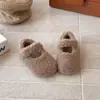 2025 Estilo Coreano Estilo Ins Sapatos de Vovó Macios e Flexíveis Versátil Sapatos Peludos Meninas Sapatos de Algodão Fofos Sapatos Bebê Beanie