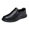 Sapatos Masculinos de Couro 2024 Primavera Novo Couro Macio Casual Versátil Slip-on Sapatos Preguiçosos Leves Preto Sapatos de Pai