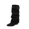 Botas Largas de Punta Puntiaguda Plisadas Primavera-Verano 2026 Gamuza Talla Grande Adelgazantes Hasta la Rodilla Tacón Grueso Color Caqui Botas de Mujer