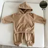 Traje de forro polar para niños y niñas, otoño e invierno, forrado de forro polar, estilo deportivo, nuevo modelo 2026, sudadera y pantalón cálidos para bebé
