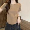 2025 Nueva Camiseta Slim de Manga Corta Diseño para Mujer Verano Corto Deseo Puro Dobladillo Irregular Top Curvado a la Moda