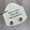 Aretes de Tachuela de Circonita Delicada Brillante Aguja de Plata, Estilo de Lujo Ligero, Diseño de Nicho, Aretes para el Viaje Diario, Aretes Versátiles