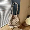 Bolsa de ombro transversal retrô de grande capacidade para o dia a dia de mulheres, novo modelo 2026, bolsa saco com estampa de bolinhas grandes, bolsa de ombro