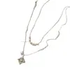 Collar de Perlas con Forma de Rombo y Flor de Lirio Retro Francés Cadena para Clavícula de Moda Individual Versátil Collar de Lujo Ligero de Alta Gama para Mujeres