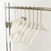 Cabides Acrílicos Antiderrapantes Atacado para Roupas Infantis e Adultas para Lojas de Roupas, Prendedores Plásticos Brancos Puros para Calças