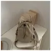 Bolsa pequena estilo japonês com cordão leve, nova coleção 2026, bolsa tote de nylon plissado, bolsa simples e casual para celular, bolsa transversal