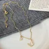 Novo Colar Feminino Elegante Estilo Francês Placa Borboleta Cravejada de Diamantes Luxo Leve Diamante Brilhante Nicho Corrente para Clavícula Onda d'Água Suit