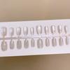 Unhas douradas Nova coroa Olho de gato Vestir armadura Unhas falsas avançadas requintadas Peças de unhas acabadas Atacado Armadura pré-fabricada