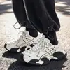 Zapatos de hombre 2026 otoño modernos que aumentan la altura, suela gruesa, estilo 'dad shoes', cómodos, modernos, versátiles, zapatillas deportivas casuales para estudiantes
