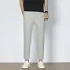 Pantalones cortos de seda helada de alta elasticidad para hombre, pantalones casuales, nuevo estilo de verano, pierna recta, transpirables, frescos, de color liso, pantalones de verano para hombre