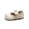 Sapatos de Princesa da Moda e Elegantes Estilo Coreano para Meninas Primavera e Outono 2026 Novos Sapatos de Couro Infantis Macios com Laço de Veludo Fofo