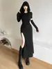 Vestido Longo com Capuz Estilo Retro Quebra-Terra para Mulheres com Cintura Plissada e Fenda Alta Saia Longa Sexy para Outono