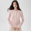 Nova Coleção Outono/Inverno 2026: Cardigã de Malha Elegante e Moderno, de Manga Longa, Gola Redonda, com Detalhe de Laço Tridimensional Simples, em Cashmere