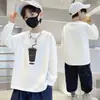 Camiseta de Manga Longa 100% Algodão para Meninos Outono Crianças Solta Gola Redonda Média e Grande Camiseta Básica para Meninos Roupas Casuais para Crianças