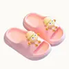 Pantuflas infantiles suela gruesa baño eva pisar caca sensación uso doméstico antideslizantes no pies apestosos casa interior venta al por mayor hombres y mujeres