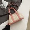 Bolsa de Mão Pequena Super Moderna Color-Blocked para Mulheres 2026 Nova Bolsa Transversal Versátil de Verão Bolsa de Palha para Férias na Praia