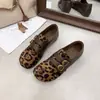 Design casual de nicho Birkenstock sapatos modelo novo primavera/outono 2026, sapatos baixos versáteis de camurça retrô com fivela dupla para uso ao ar livre