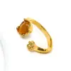 Nuevo Anillo de Zirconia de Temperamento de Lujo Ligero Transfronterizo Europeo y Americano Alto Sentimiento para Mujer Acero de Titanio Oro de 18k Anillo Abierto Venta Directa