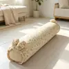 Almofada Rolo Listrada de Gaze de Algodão Puro Camada Dupla Orelha de Coelho Renda Almofada Cilíndrica Almofada para Dormir de Lado Almofada para Prender as Pernas Almofada de Encosto de Sofá Almofada de Cabeceira
