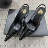 Versão de Luxo dos Sapatos de Salto Alto da Shengcai para Primavera/Verão em Couro Envernizado Bico Fino Boca Rasa Moda Sexy Passarela 10,5cm Elegantes