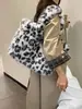 Bolsa Feminina Transfronteiriça Estampa de Leopardo Bolsa Tote de Pelúcia Heng Geng Novo Estilo Grande Capacidade Manual de Ombro Estilo Preguiçoso Bolsa de Axila