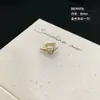 Acero Inoxidable 316L Oro Color Café Claro Estilo Correa Pinza para Oreja Aro en Forma de Corazón con Sentido de Diseño para Orejas Perforadas