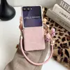 Capa para Celular Samsung Zflip7 Aplicável em Fronteiras com Estampa de Leopardo, Fivela Lateral com Borda Prateada, Alça de Mão, Capa Protetora Dobrável Zflip6/ 50% de Desconto