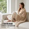 Manta de sofá de jacquard ondulado estilo lujo, manta de viaje, cubierta de sofá de franela de alta densidad, fábrica de textiles para el hogar admite producción de muestras y suministro directo