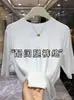 Nova Camiseta de Meia Manga Estilo Comuter Outono 2026 para Mulheres, Cor Sólida Simples Gola Redonda Slim Fit Camisa Base Top
