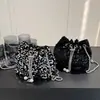 2026 Bolso Cubo de Moda Estilo Coreano Nuevo, Bolso Versátil de Hombro Cruzado, Bolso Elegante de Lujo Ligero para Noche para Mujer