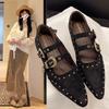 Zapatos Mary Jane Planos de Punta Aguda Retro Europeos y Americanos con Aumento Interno de Altura de Cuero Suave para Mujer Marrones con Correa de Remache Boca Baja