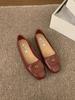 Zapatos sin cordones estilo francés con tacón grueso de camelia para mujer, Zapatos planos versátiles negros estilo retro de punta cuadrada para la noche