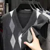 Colete de malha masculino transfronteiriço, roupa masculina casual de negócios, 6% lã, padrão losango jacquard outono e inverno, suéter sem mangas com gola V