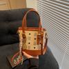 Bolso cubo de diseño nicho 2025 primavera nueva moda casual simple textura moda para damas bolso bandolera de hombro