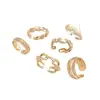 Anel Coração de Pêssego Torcido 14K Gold-Filled que Preserva a Cor Anel de Ouro Retro Europeu e Americano Simples Acessível Luxo Nicho Ins