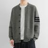 Jaqueta Cardigan de Tricô Masculina Primavera, Outono e Inverno 2025 Novo Suéter Suéter com Combinação de Cores Caimento Solto Casual e Versátil