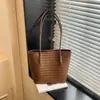 Bolso de hombro o axila tejido de alta calidad, moderno y a la moda, patrón tejido 2026, color sólido casual, gran capacidad, retro, para madre e hija