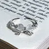 Anillo Abierto Mariposa con Lazo de Piedra Imitación Ojo de Gato Fresco y Delicado Estilo Hada con Diamantes Incrustados, para Apilar, con un Toque Exclusivo de Alta Gama
