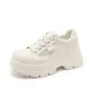 Zapatillas Blancas de Plataforma con Suela Gruesa para Mujer, Nuevo Estilo de Verano, Malla Transpirable, Zapatos Deportivos que Aumentan la Altura, Zapatillas Casuales Versátiles